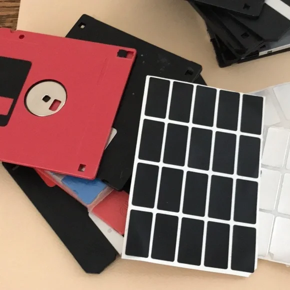 Floppy Disks 3.5 vintage red yellow black blue 63 sticky labels - Picture 5 of 6